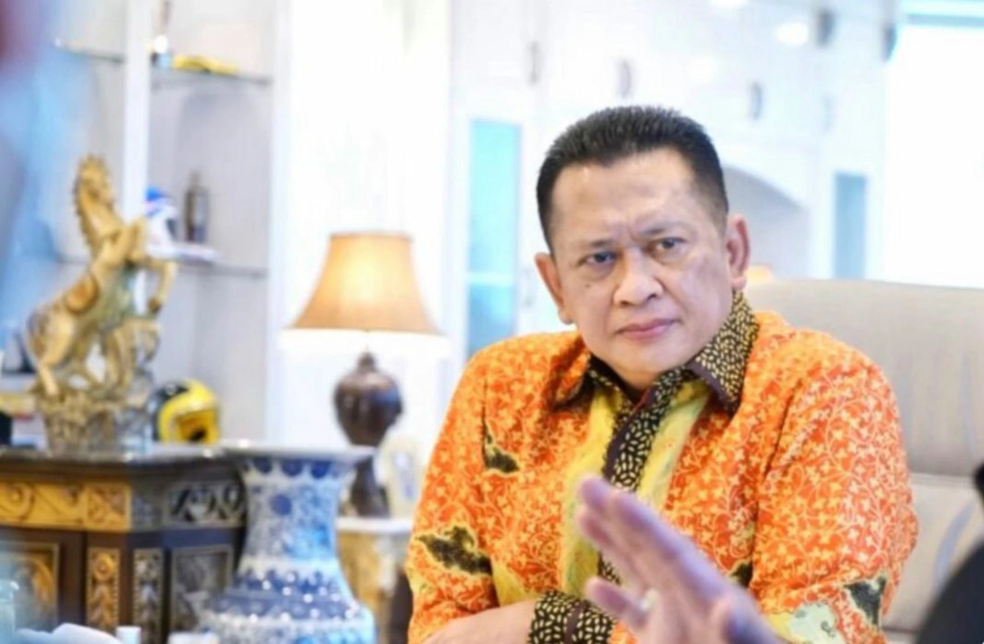 Buku Selangkah di Belakang Mbak Tutut Resmi Rilis, Bamsoet Berkomentar Begini