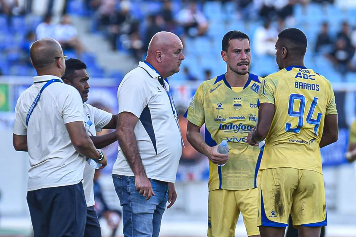 PSBS vs Persib: 4 Bintang Timnas Pulang, Tapi Ada 1 Lubang di Pertahanan Maung Bandung