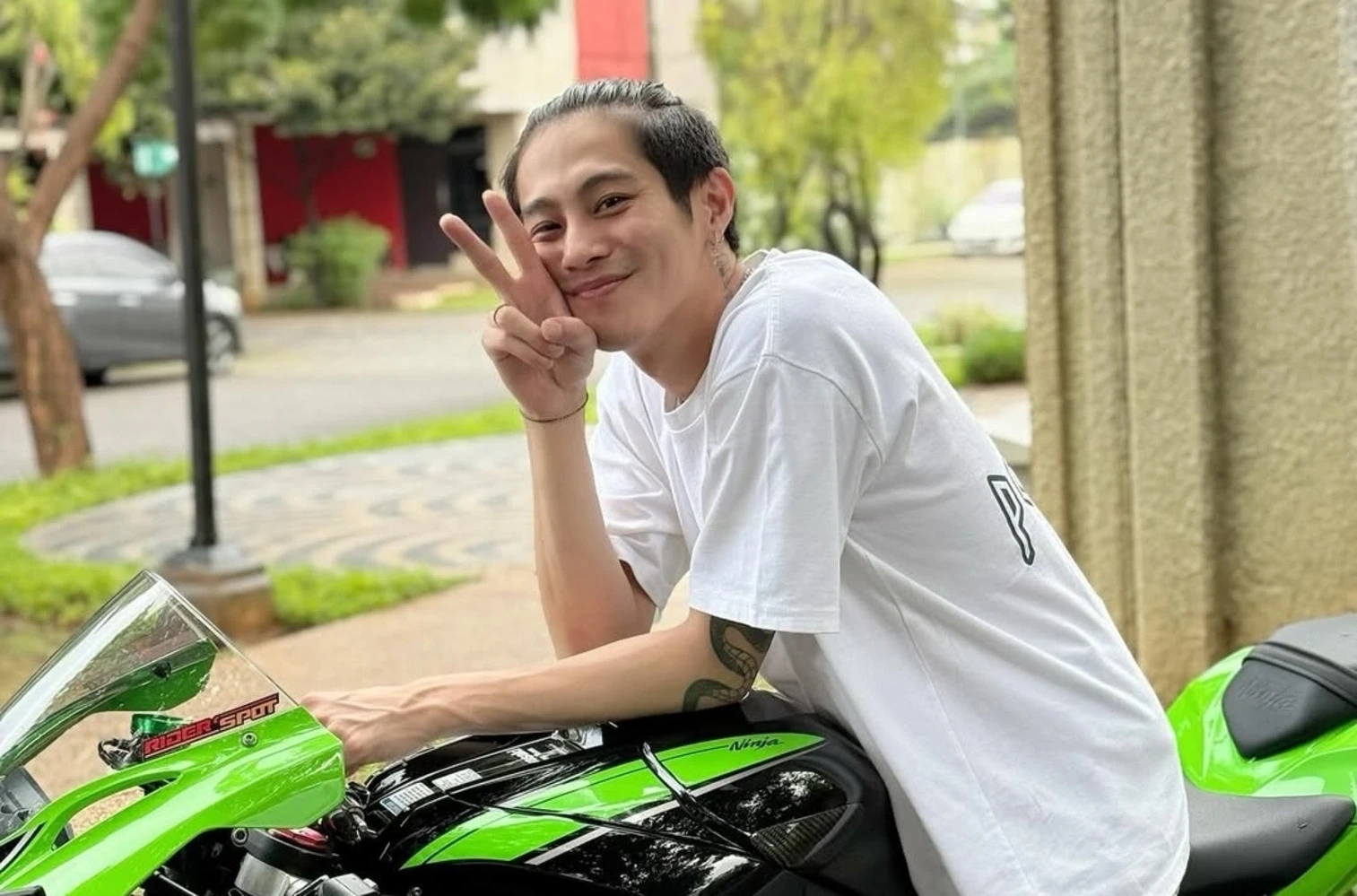 3 Berita Artis Terheboh: DJ Panda Sakit Hati, Lalu Mengaku Salah, Denny Beri Kesempatan