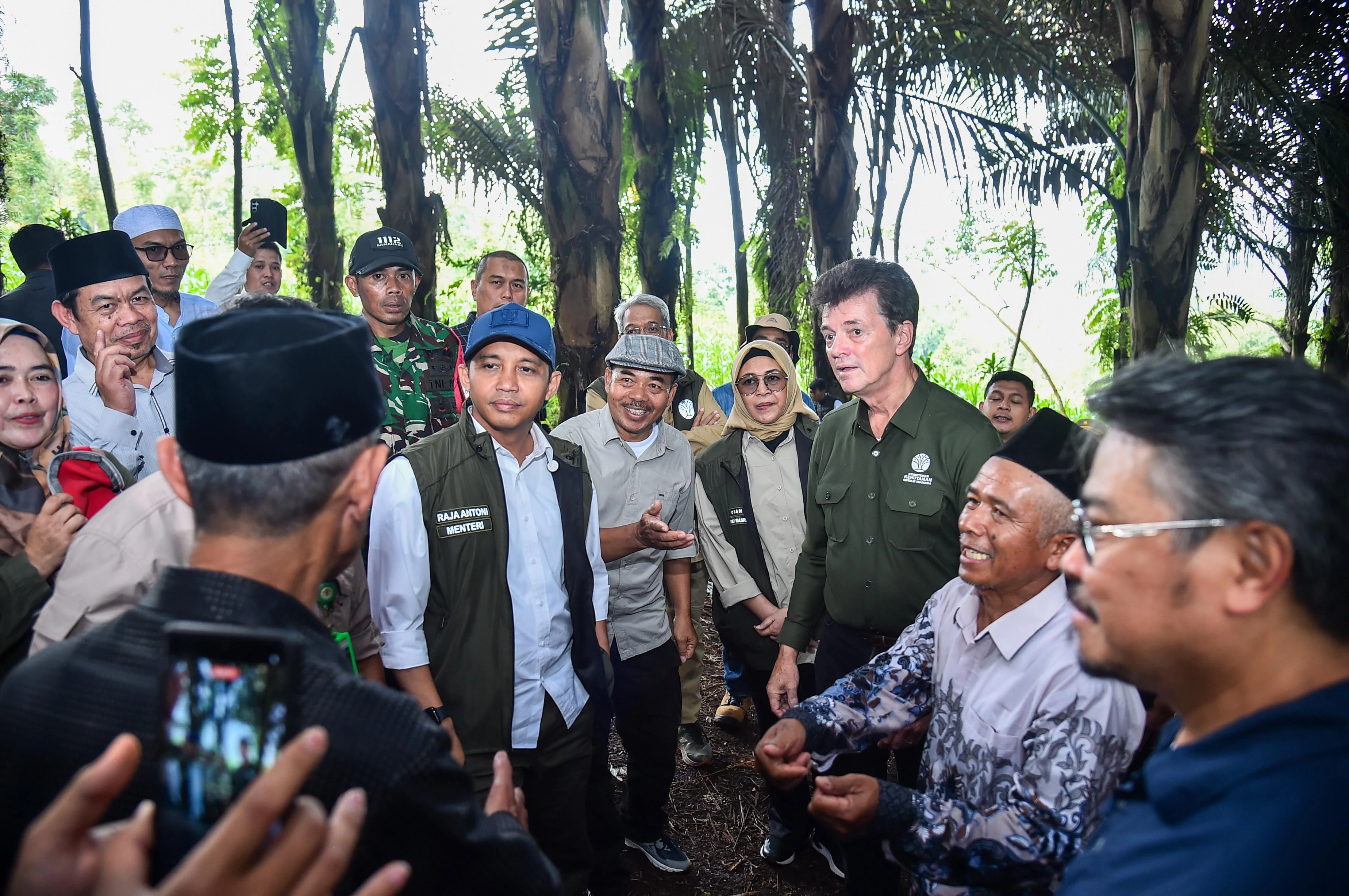 Raja Juli Antoni Ungkap Pohon Favorit Prabowo