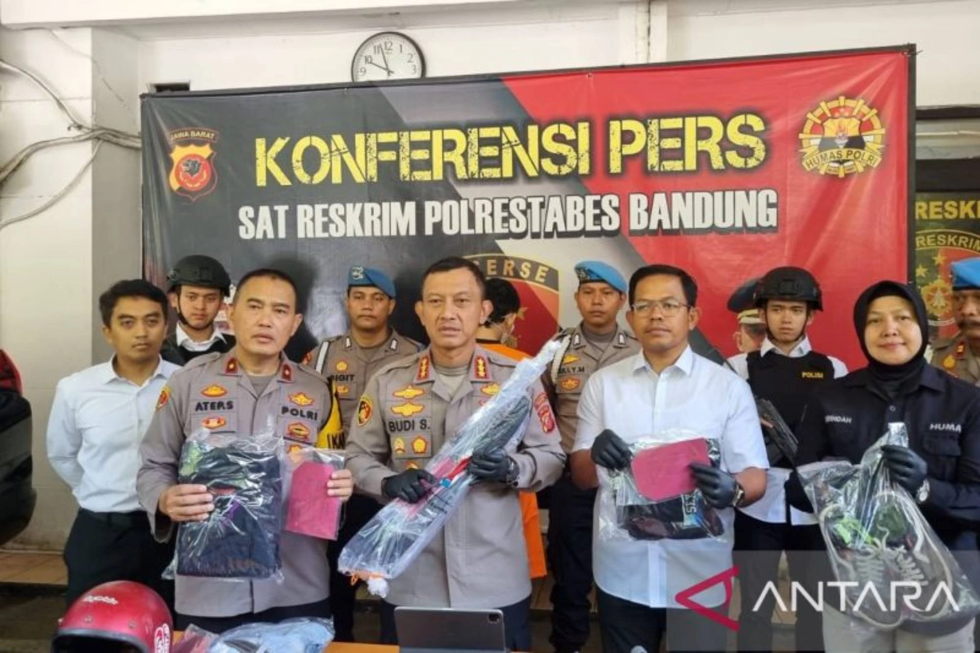 Polisi Tangkap Begal Sadis di Bandung, Kepala Korban Disabet Sajam