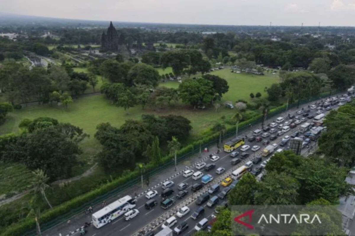 Pemprov DIY Percepat Perbaikan & Pemeliharaan Jalan Jelang Arus Mudik