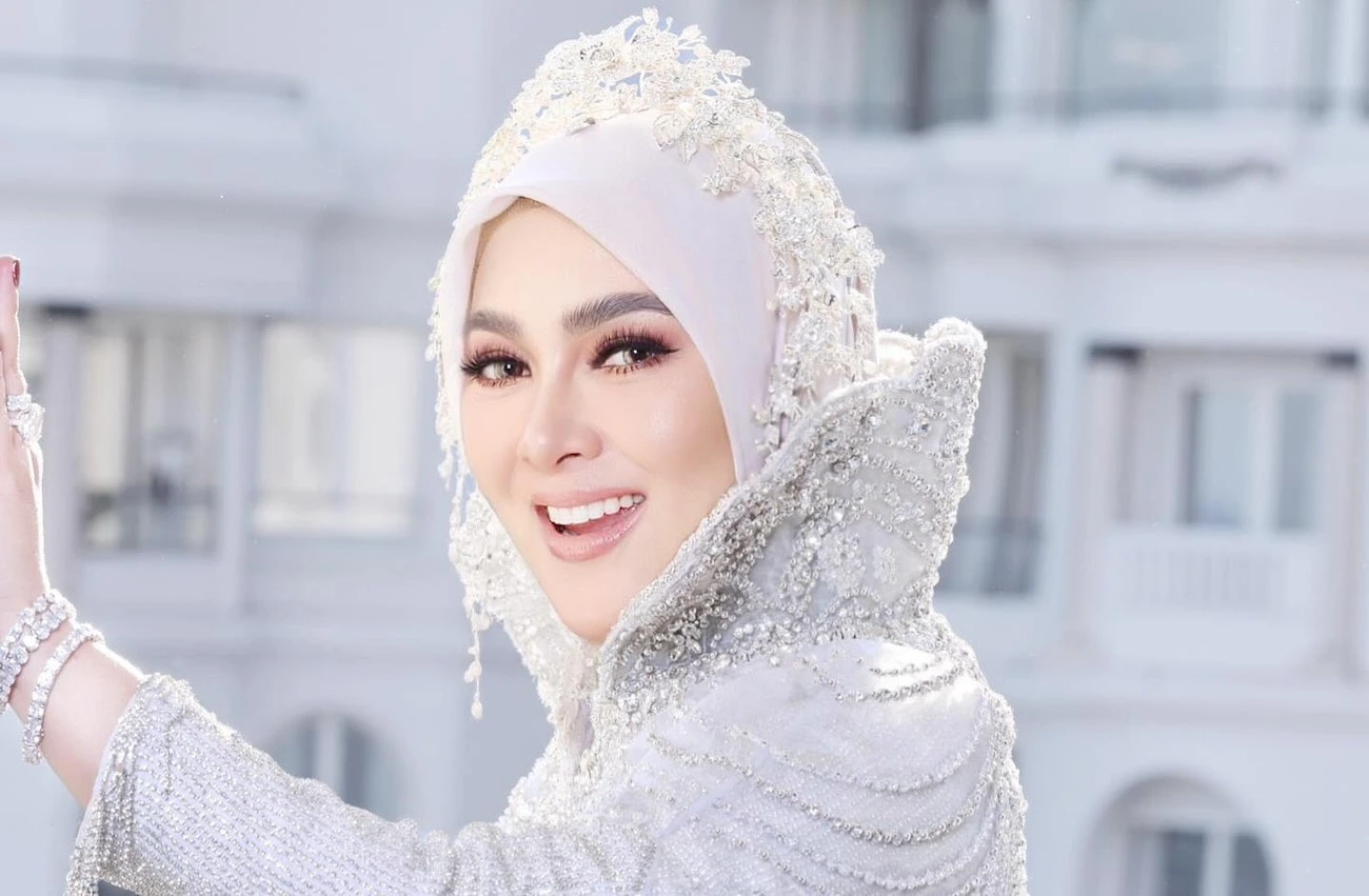 Syahrini Dituding Beli Tiket Cannes 2025, Christine Hakim: Harus Tobat Ya Yang Menyebarkan