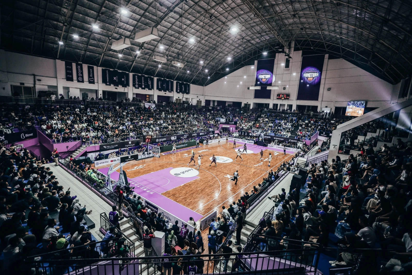 Hangtuah Jakarta Terus Menghadirkan Inovasi Menggaet Penggemar Datang ke GOR Ciracas