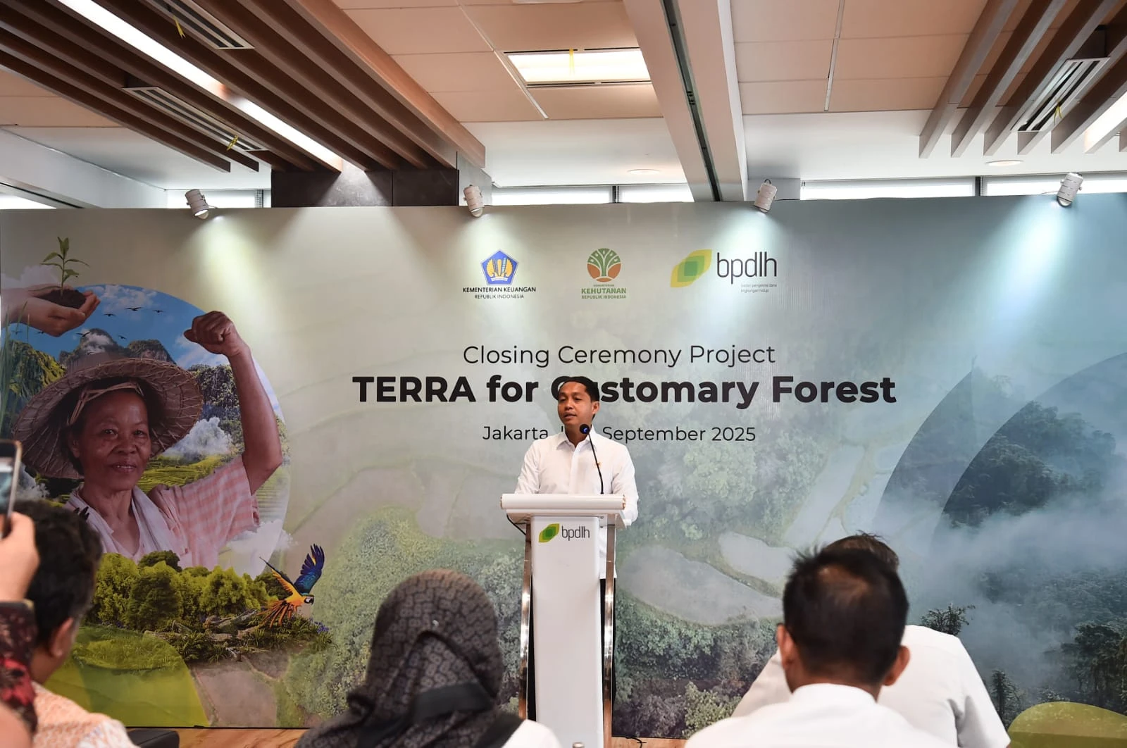 Menhut Utamakan Kehidupan Masyarakat Adat dalam Pengelolaan Hutan