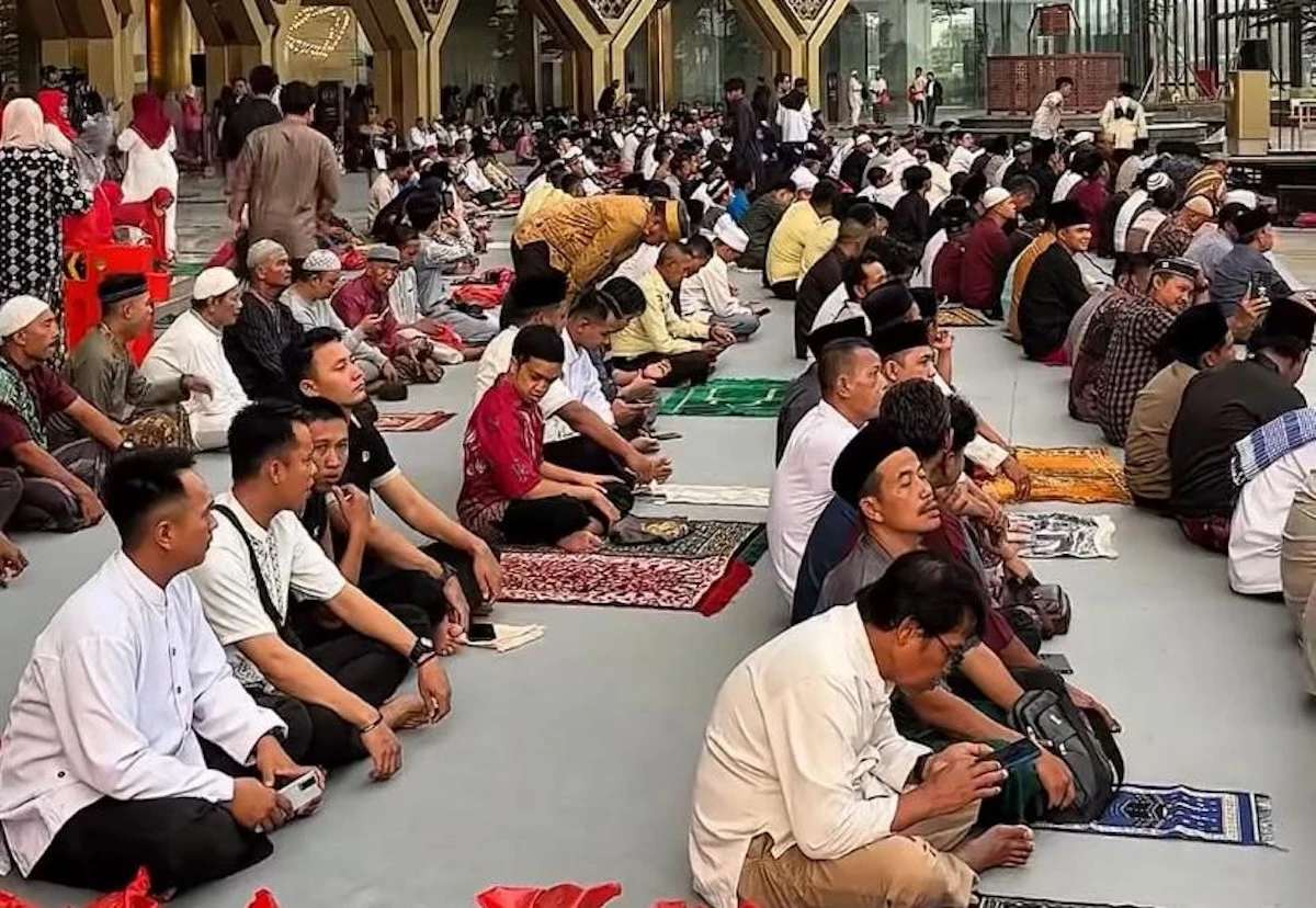 Khotbah Iduladha di Masjid Al-Khairiyah PIK 2, Kiai Abu Hurairah Tekankan Kepedulian Sosial