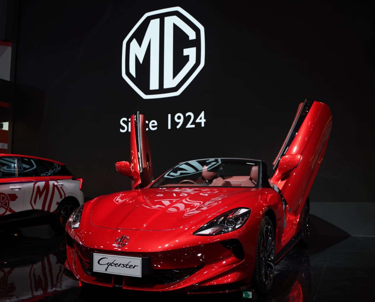 MG Cyberster, Roadster EV Futuristis yang Sukses Memukau Pengunjung di IIMS 2025