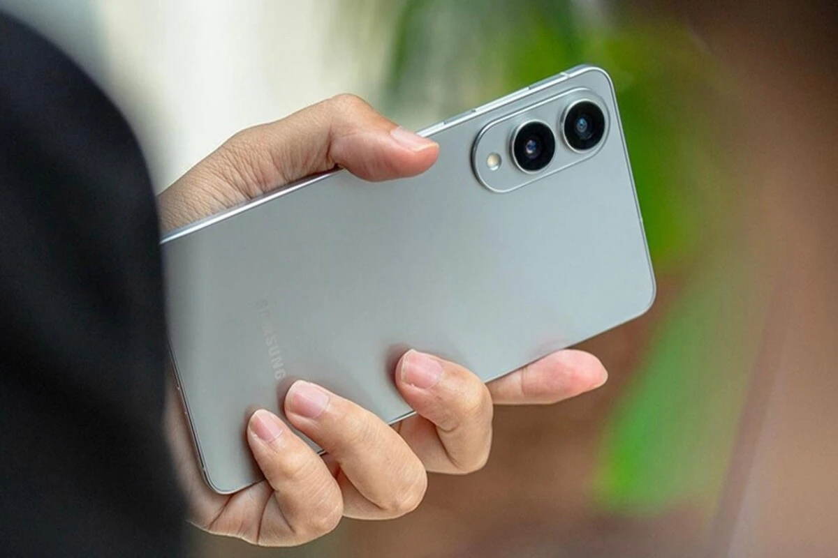 Hadir dengan Bodi Tipis, Galaxy S25 Edge Diklaim Lebih Tangguh