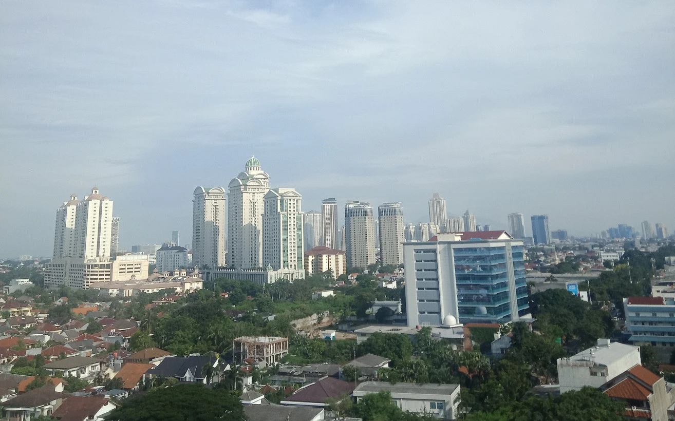 Prakiraan Cuaca Jakarta Hari Ini 15 Juni, Pagi Tebal Malam Basah
