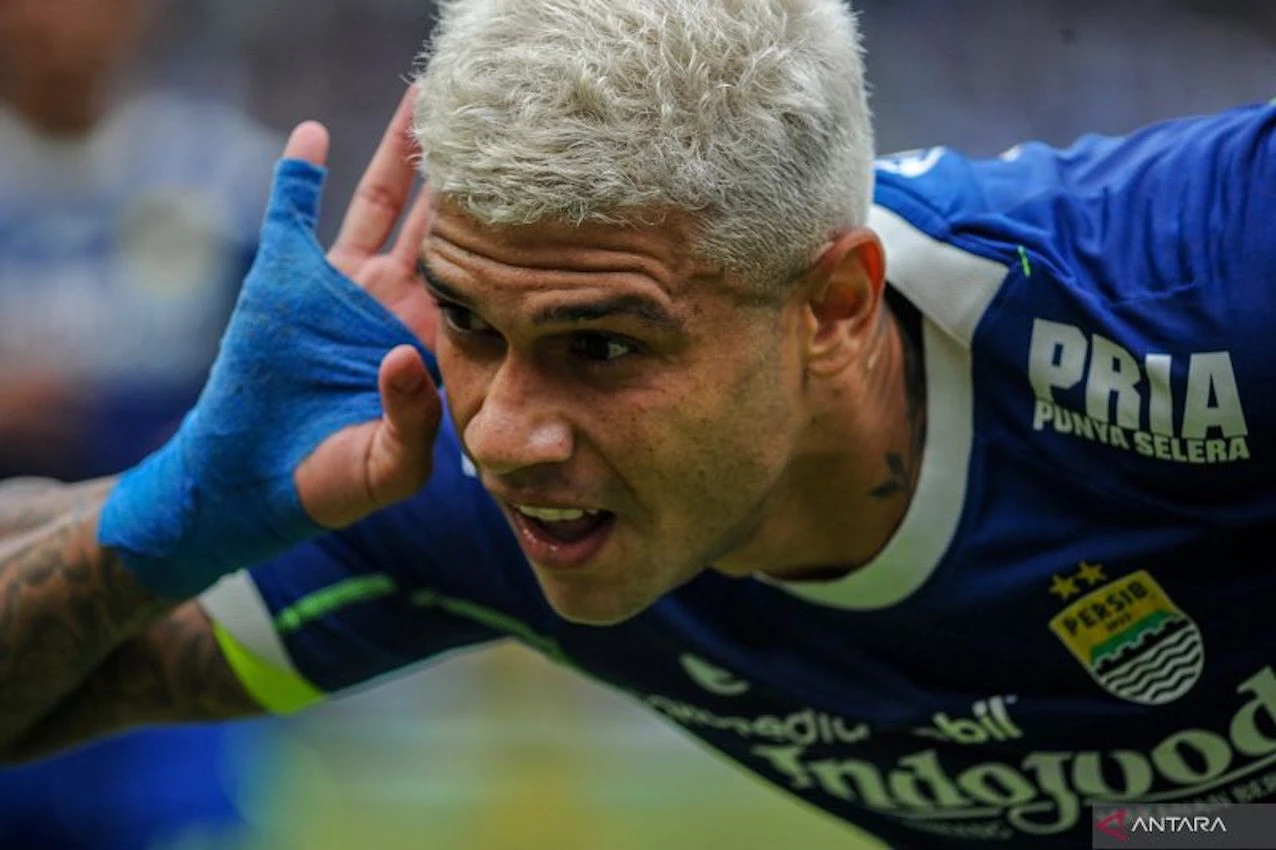 Sanksi Diperberat, Ciro Alves Tak Bisa Bermain Sampai Akhir Musim