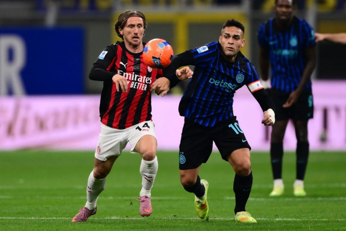 Teken Kontrak Baru, Luka Modric Tetap Berseragam AC Milan