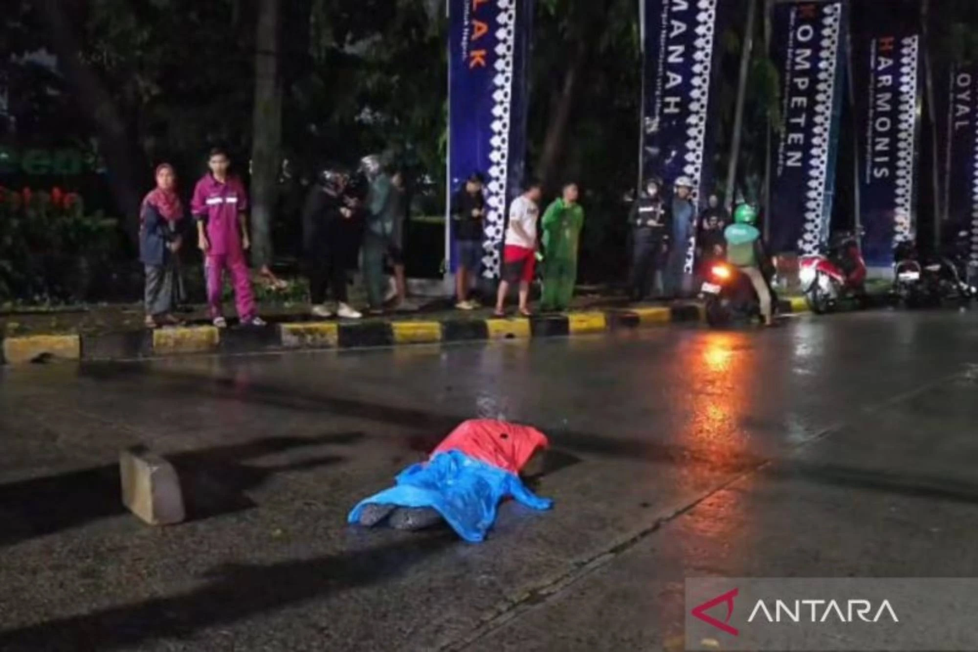 Kerap Buat Onar, AL Tewas Terlindas Truk Saat Hujan Deras di Jaktim