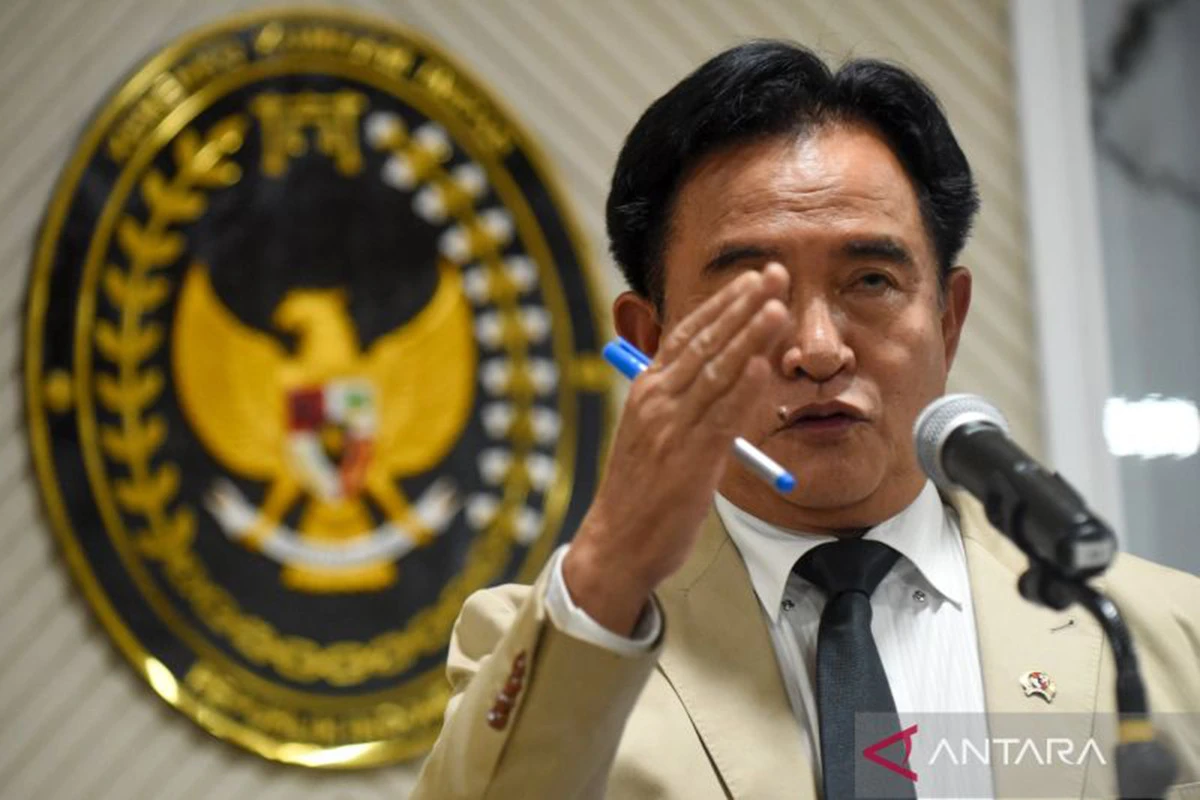 Yusril Sebut yang Melaporkan Aktivis Kritis ke Polisi Bukan Pemerintah