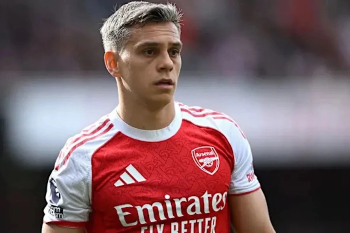 Leandro Trossard Tegaskan Tak Berniat Meninggalkan Arsenal