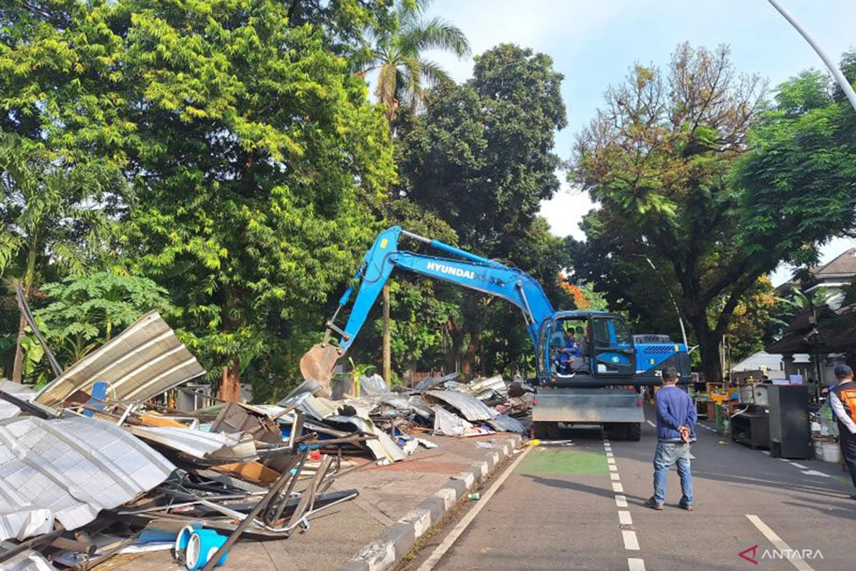 Pedagang Pasar Barito Akhirnya Digusur, Lihat