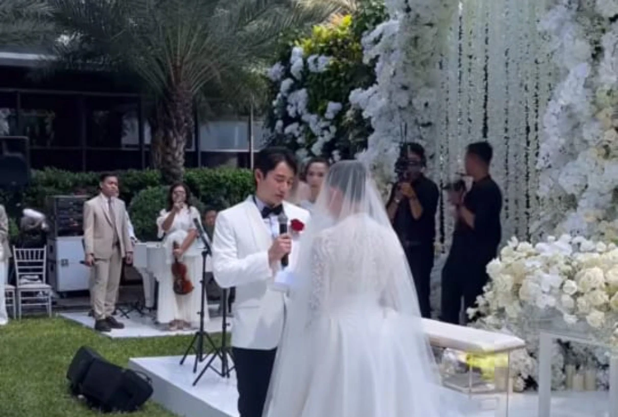 Resmi Dinikahi Kenny Austin, Amanda Manopo Tulis Pesan Haru untuk Sang Ibu