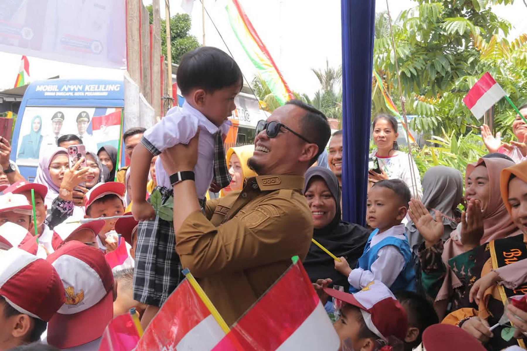 Dikunjungi Wali Kota Pekanbaru, Melebung Kini Terang dan Terkoneksi ke Dunia Luar