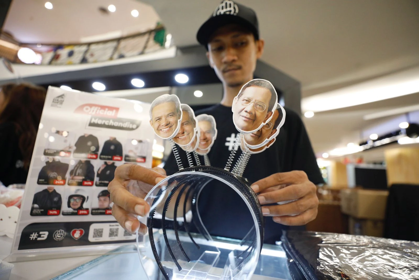 Ganjar Minta Pendukungnya Beli Produk Ini, Hasilnya akan Bantu Kampanye