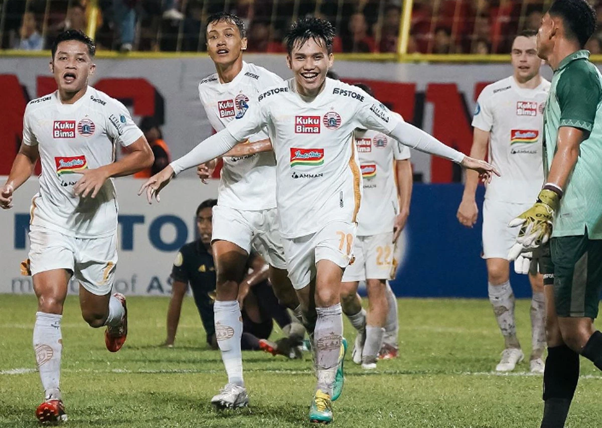 Hujan Gol, Persija Pukul PSM yang Sedang Berulang Tahun