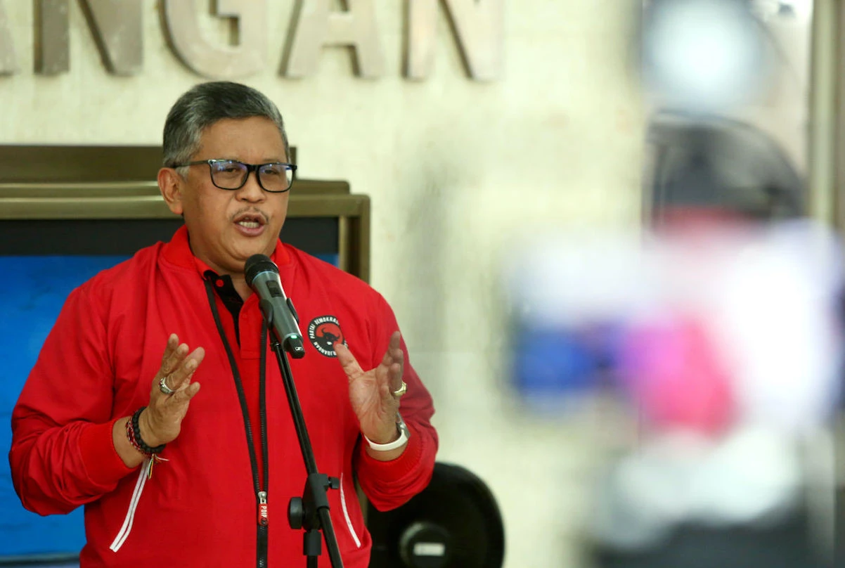 Hasto Sebut Debat Capres Ungkap Watak Asli Prabowo, Jelas Tidak Mirip Jokowi