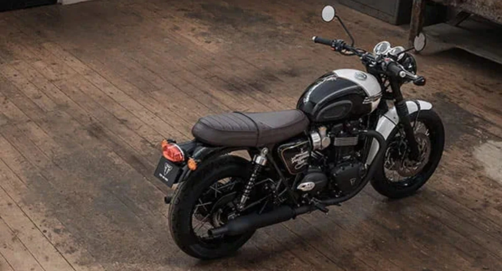 Edisi Khusus Triumph Bonneville T120 Black DGR 2023, Ini Perbedaannya