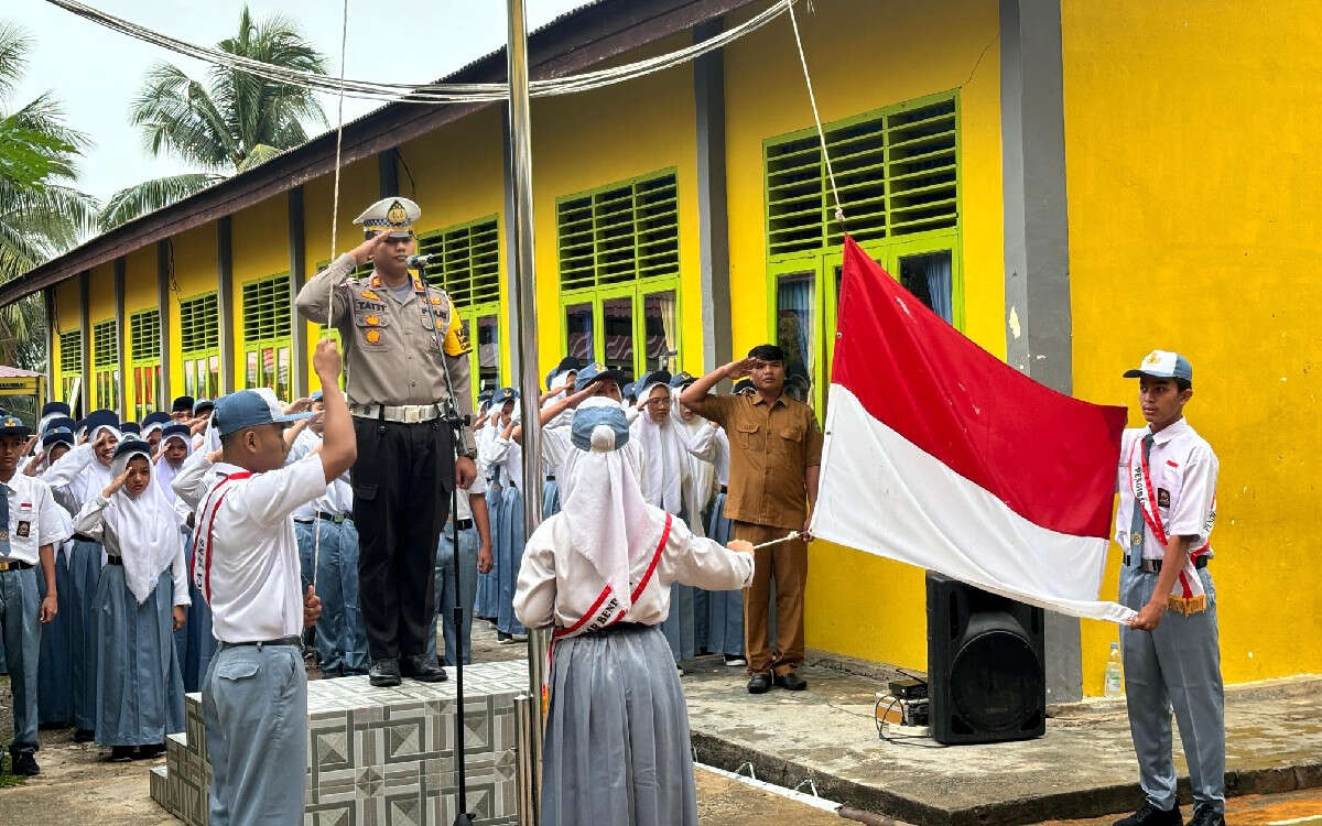 Gelar Police Go to School, Satlantas Polres Rohul Ajak Siswa Ciptakan Pilkada Damai