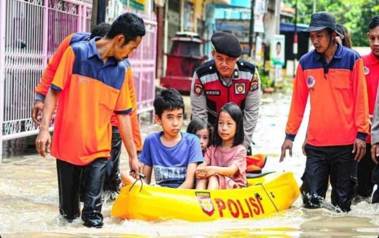 Banjir di Tebing Tinggi, Kemensos Langsung Gerak Cepat Salurkan Berbagai Bantuan