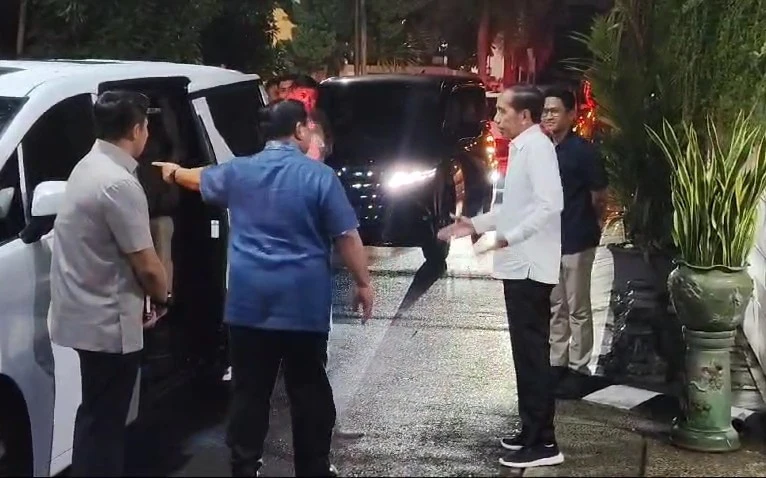 Prabowo-Jokowi Saling Bela, Pengamat Sebut Mereka Susah Dikoyak