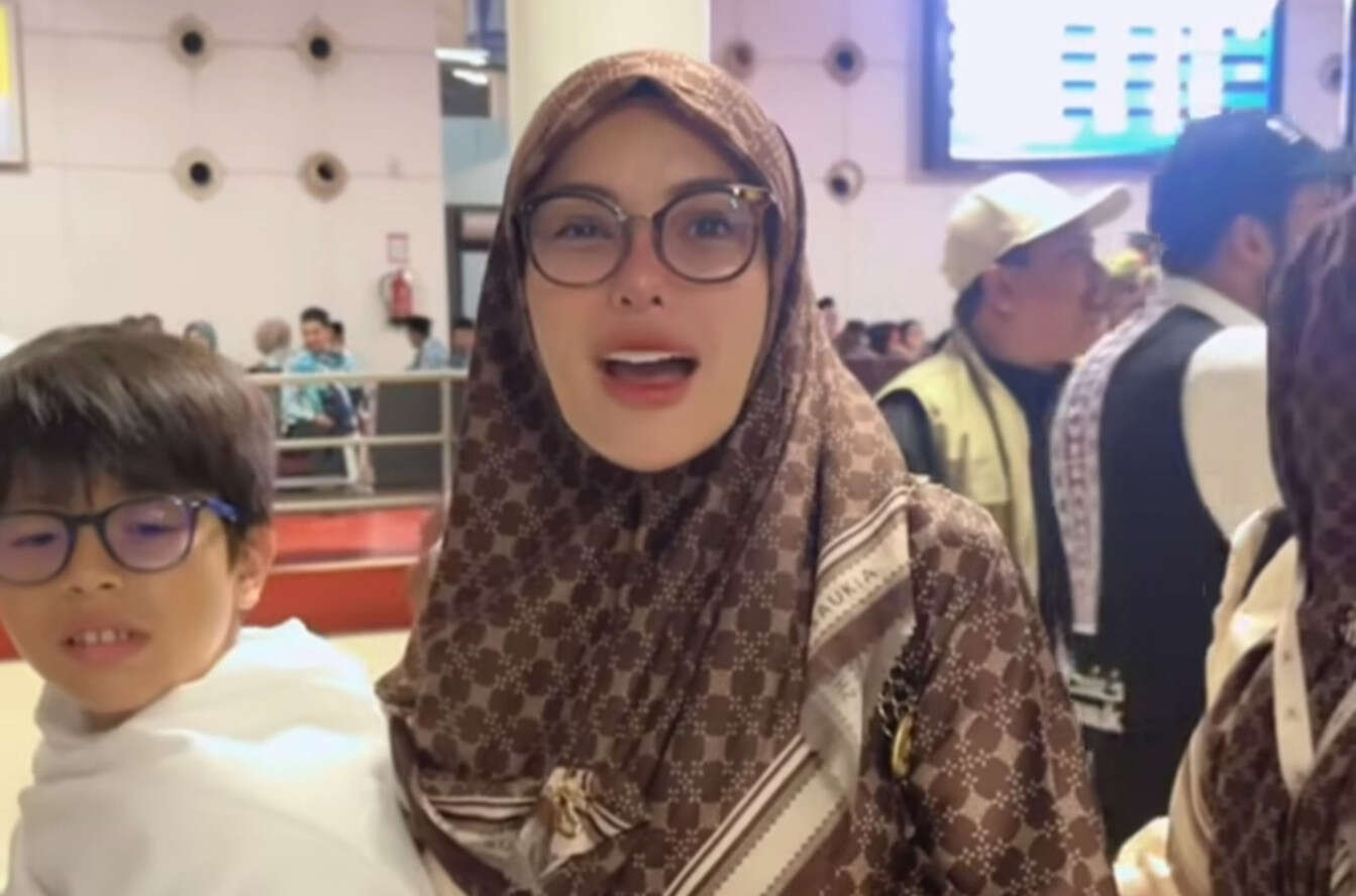 Begini Penampilan Nikita Mirzani Saat Berangkat Umrah