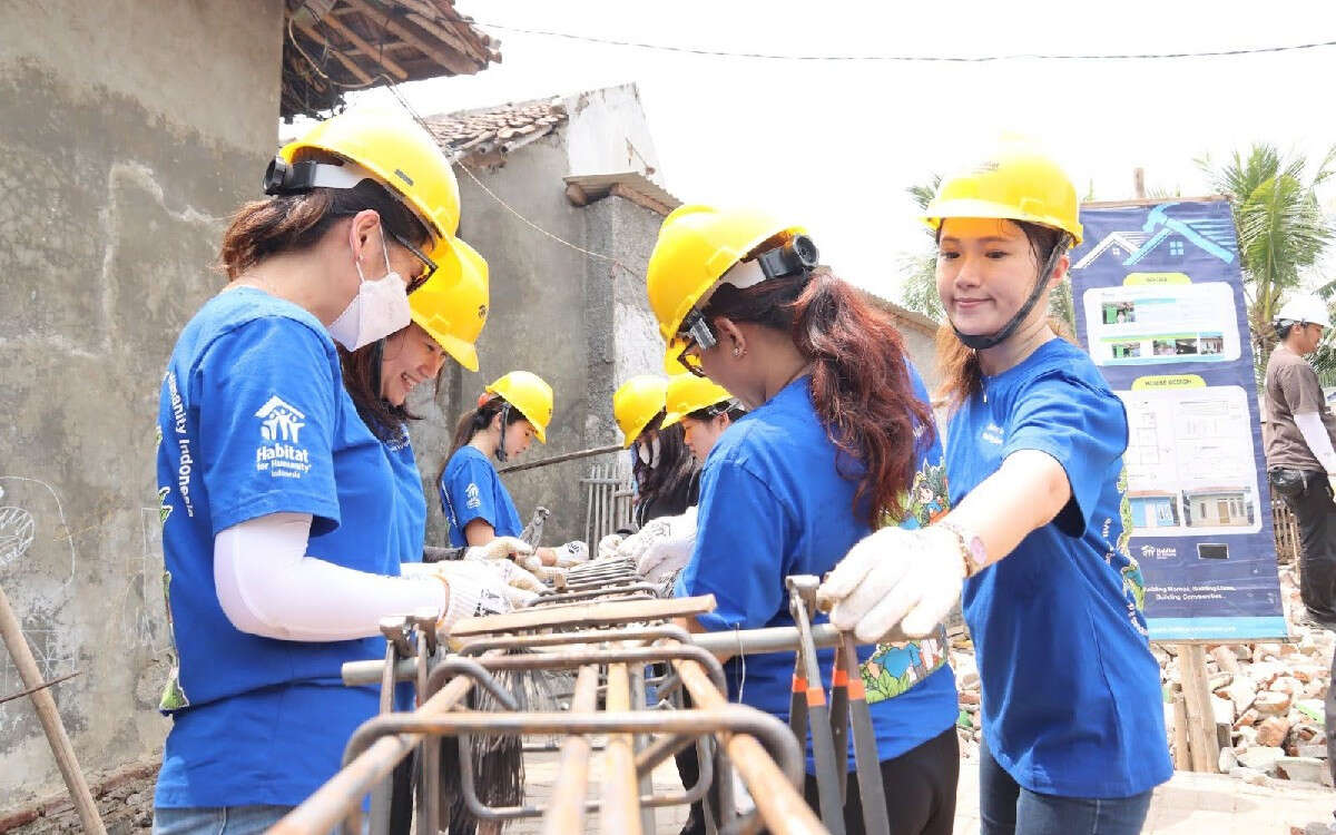 Siswa-siswi SWA Bangun 10 Rumah untuk Keluarga Tidak Mampu, Keren