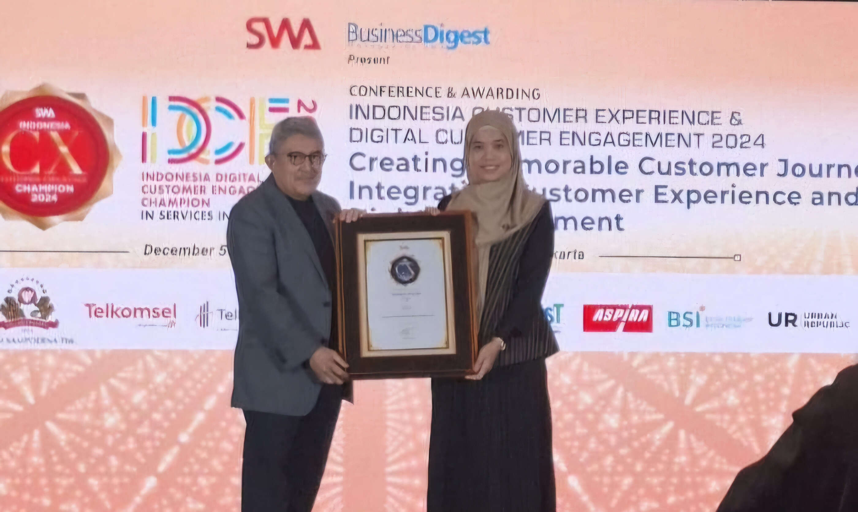 Dompet Dhuafa Sabet Predikat EXCELLENT pada Indonesia Customer Experience & Digital Customer Engagement 2024