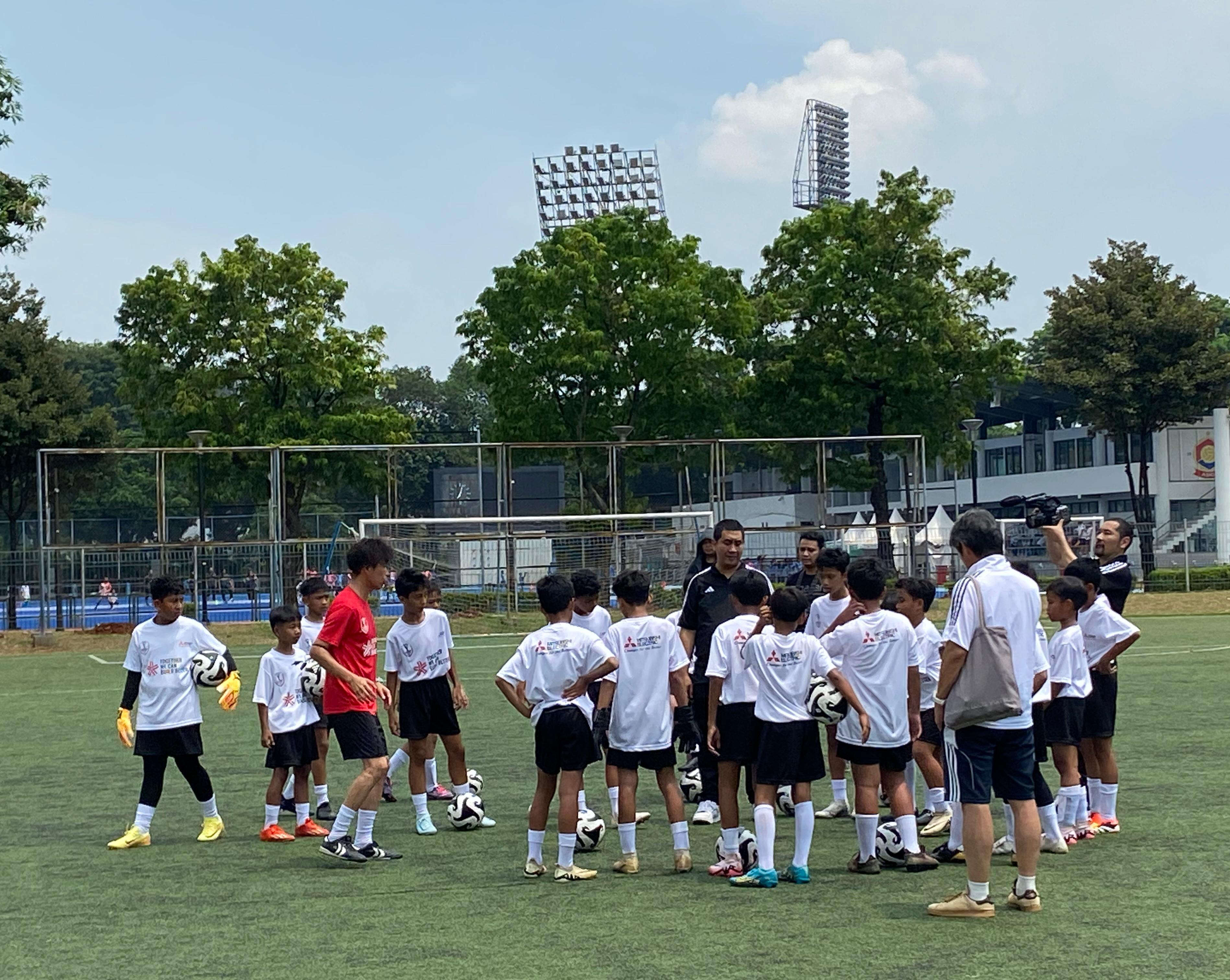 Coaching Clinic dan Trophy Tour Semarakkan ASEAN Mitsubishi Electric Cup 2024