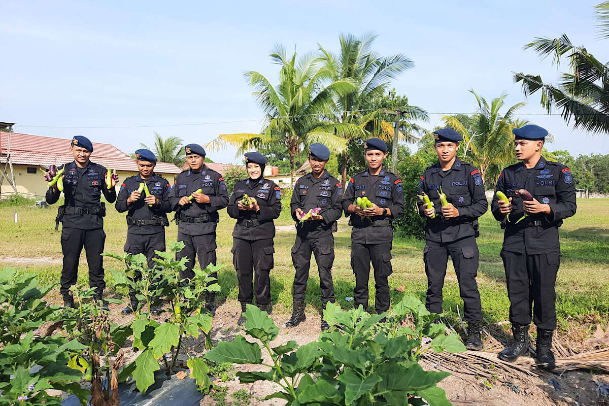 Brimob Polda Kalteng Bantu Tingkatkan Ketahanan Pangan