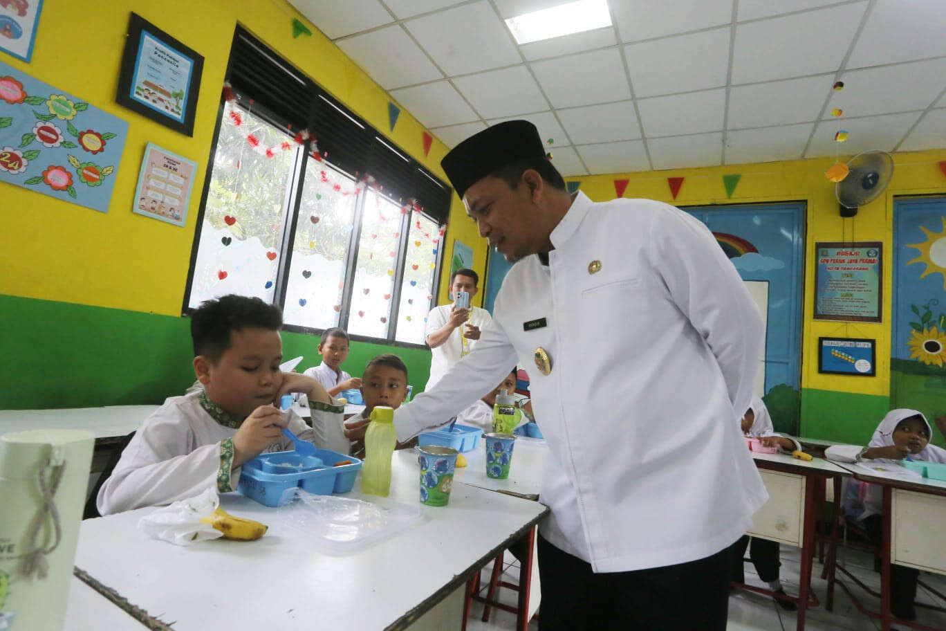 Pemkot Tangerang Berhasil Salurkan Makanan Bergizi Gratis kepada 117.999 Siswa Selama Uji Coba