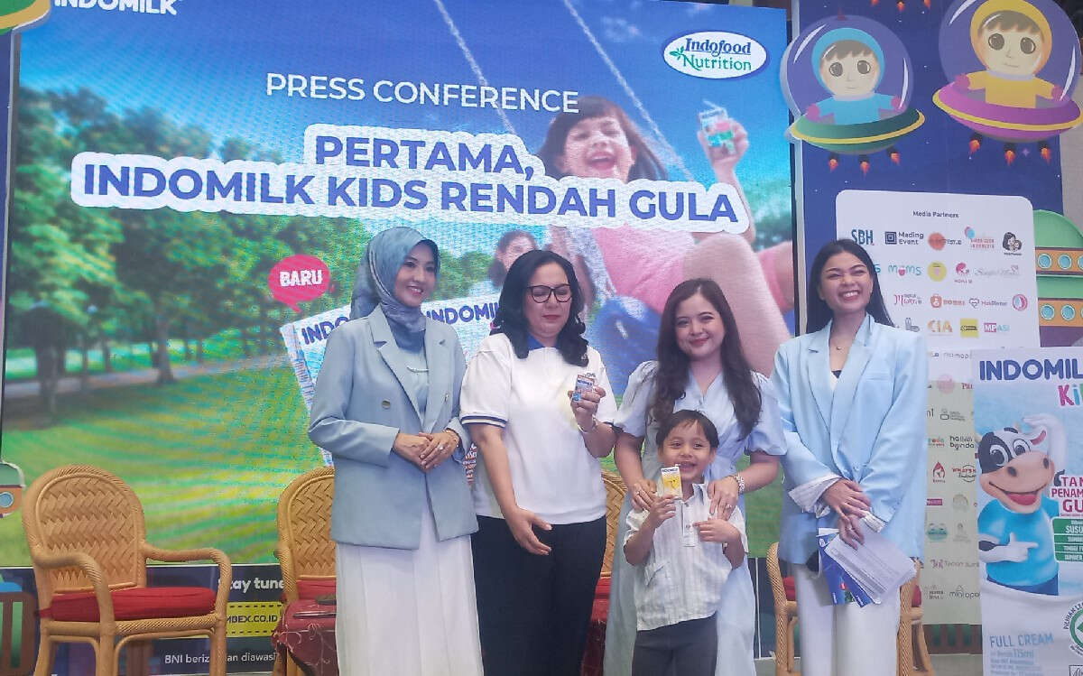 Tetap Beri Susu Kepada Anak Selepas Masa ASI, Tasya Kamila Perhatikan Kandungan Gula