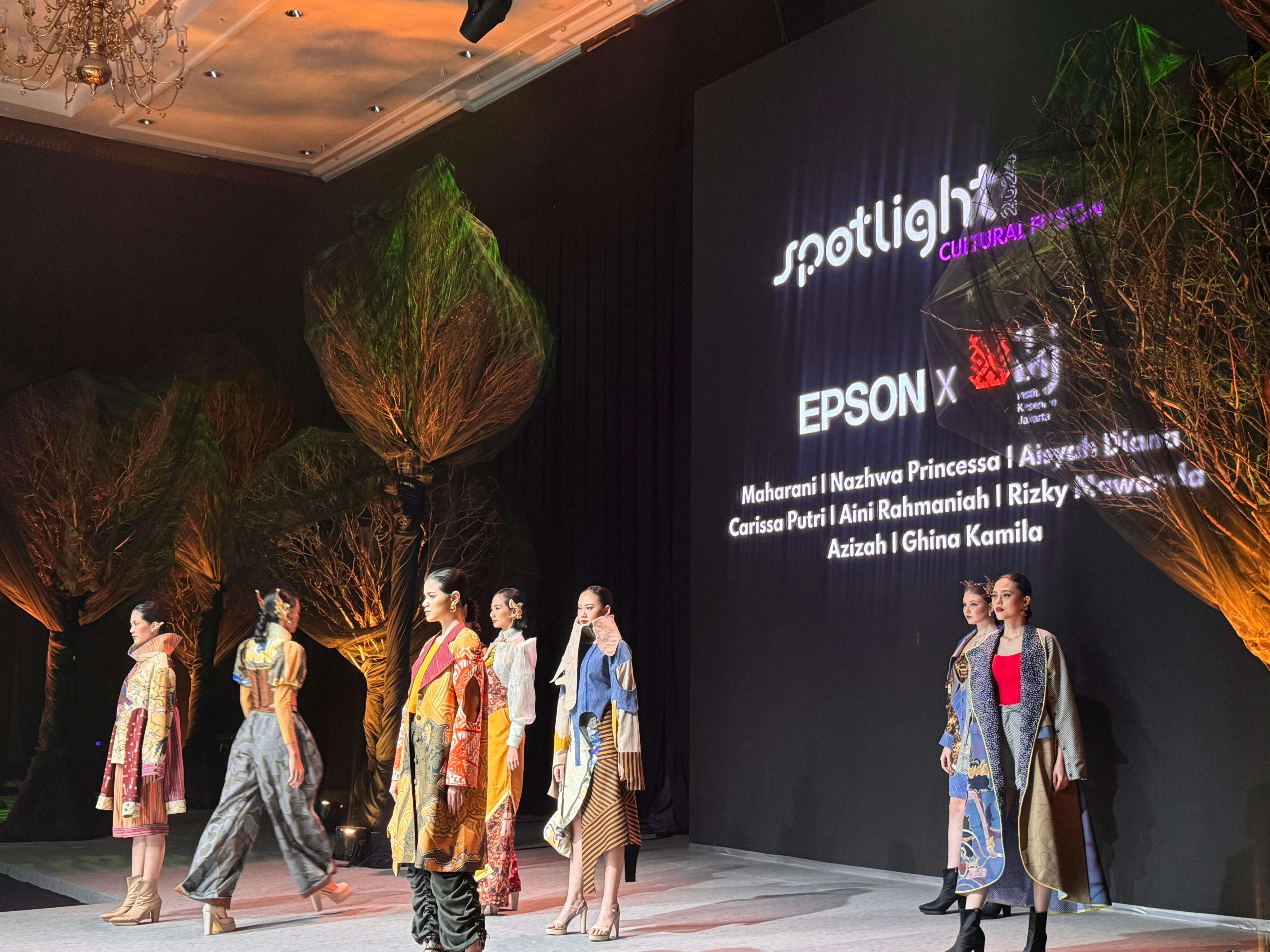 Epson Indonesia-IKJ Dorong Kreativitas Generasi Muda dengan Teknologi Cetak di SPOTLIGHT 2024