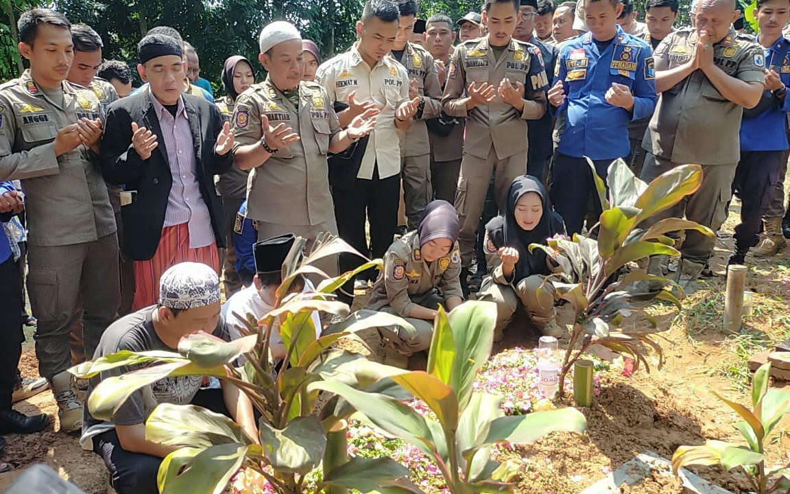 Tertimpa Pagar Saat Mengamankan Demo, Anggota Satpol PP Lebak Meninggal Dunia