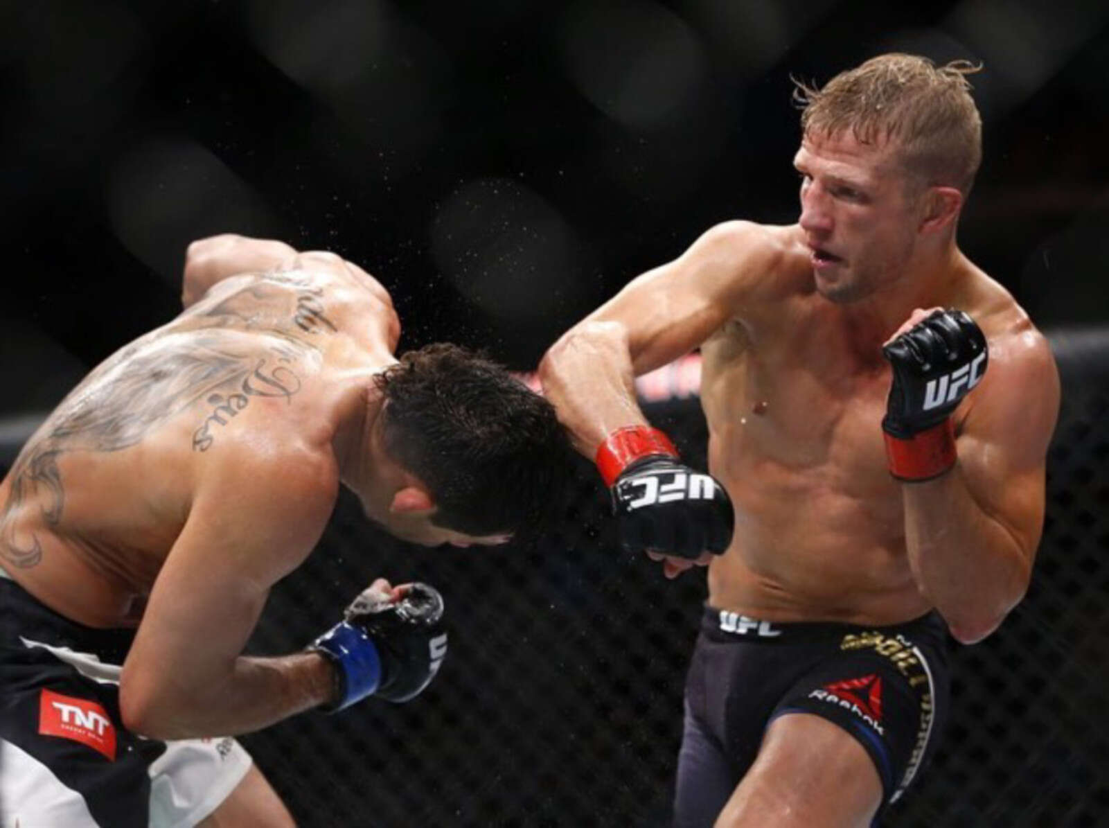 Inilah Deretan Petarung UFC yang Kariernya Berhenti Akibat Cedera, Ada TJ Dillashaw