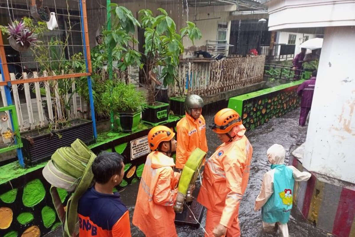 Sejumlah Kawasan di Kota Malang Terendam Banjir Imbas Hujan Deras