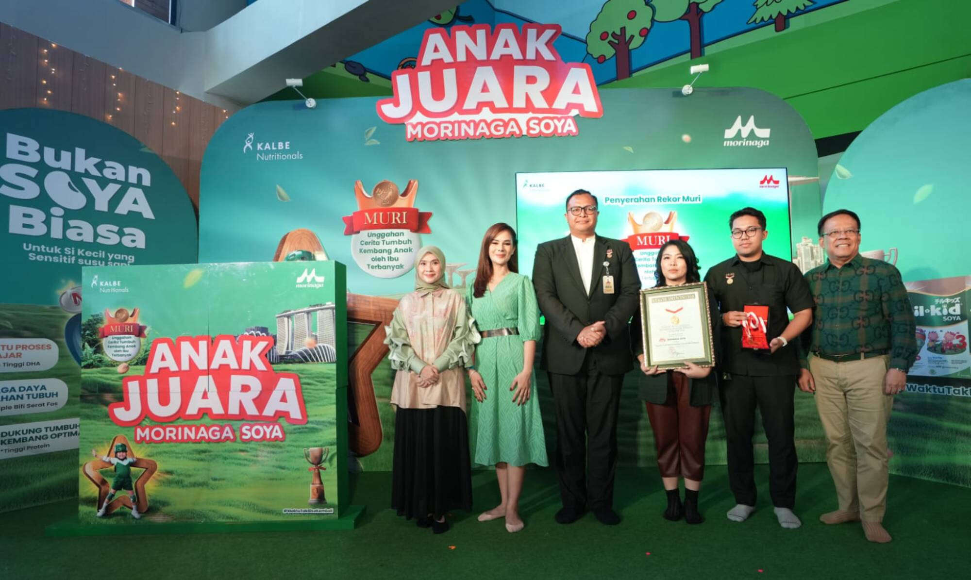 Gerakan 1.000 Cerita Bunda Anak Juara Morinaga Soya Catat Rekor MURI