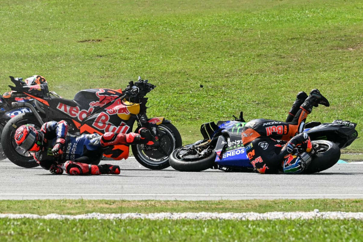 Bendera Merah Berkibar! Ada Kecelakaan Besar, Race MotoGP Malaysia Disetop