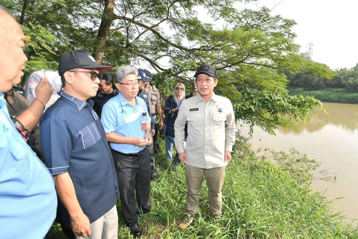 Lihat, 2 Menteri Kabinet Merah Putih Monitoring Pencemaran Sungai Ciujung di Banten