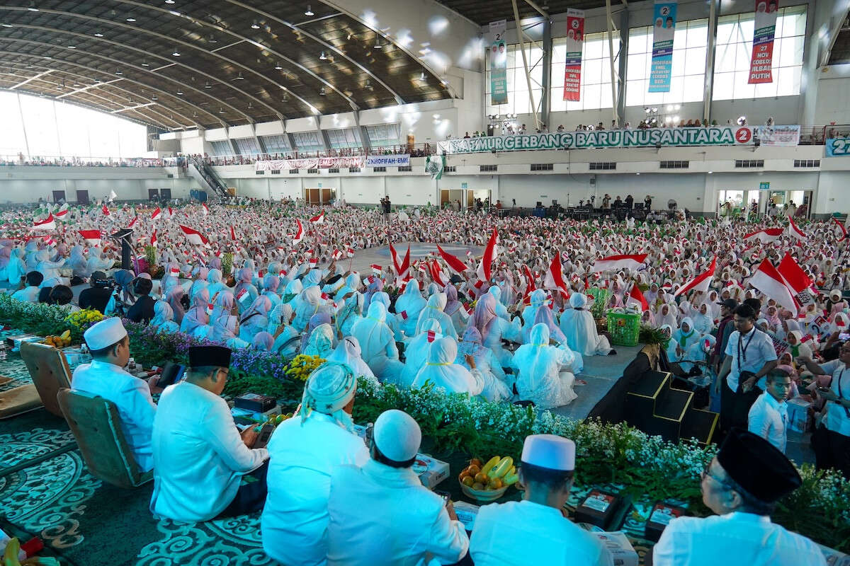 Hari Terakhir Kampanye, Khofifah Tegaskan Jatim Gerbang Baru Nusantara untuk Rakyat