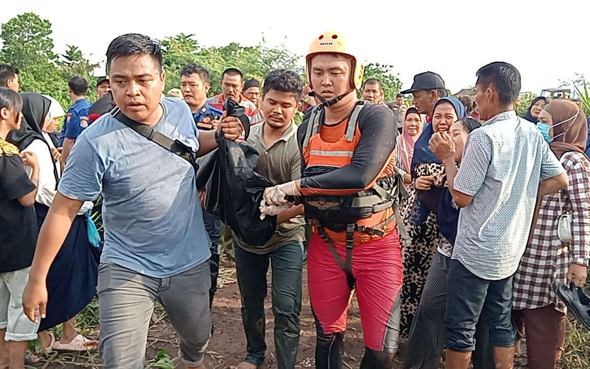 Bocah SD yang Terseret Arus Banjir Ditemukan Tim SAR Gabungan, Begini Kondisinya