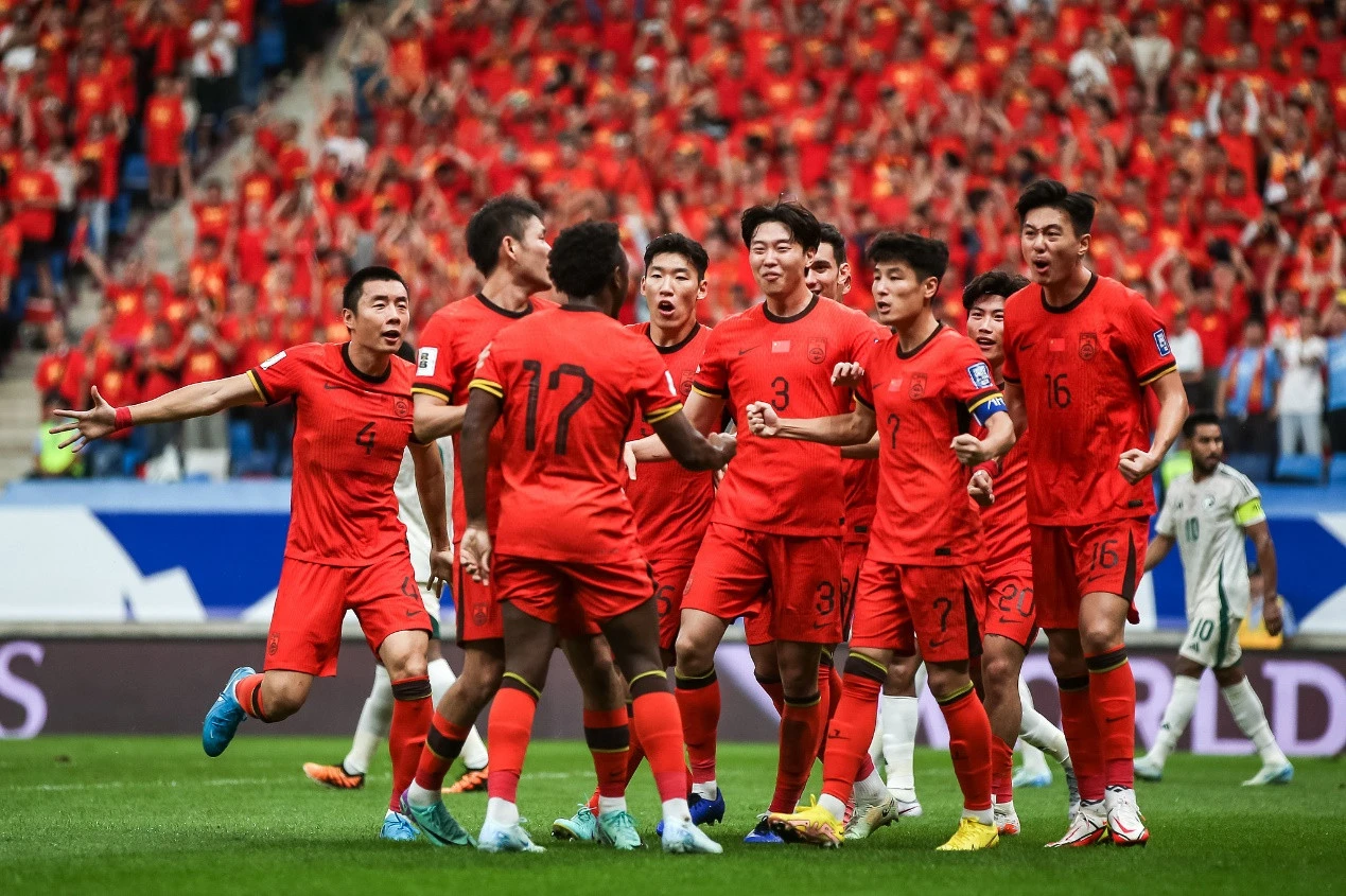 Timnas Indonesia vs China: Pemain ke-12 Team Dragons Siap Banjiri GBK