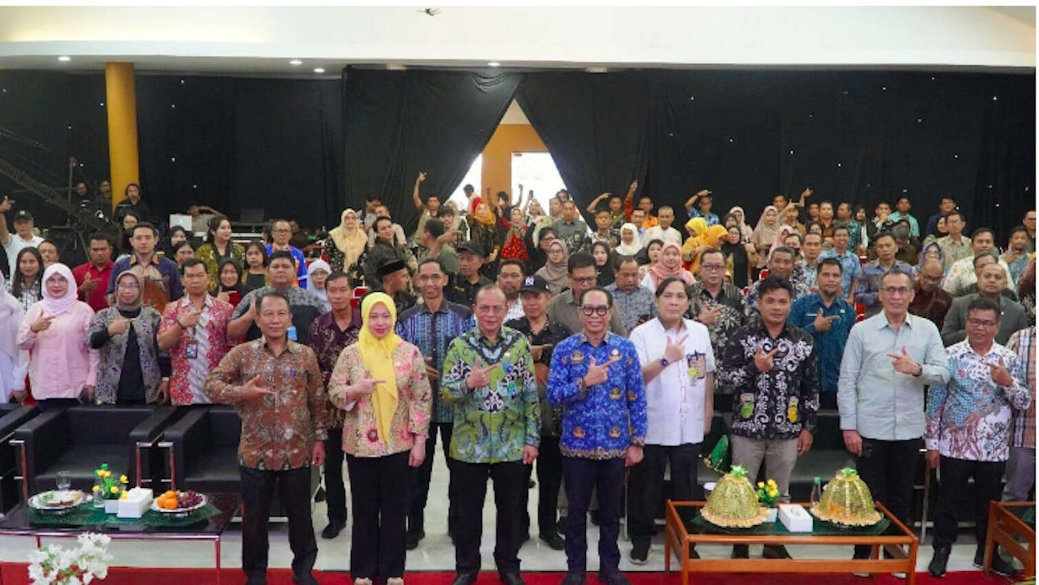 Ribuan Pencari Kerja Antusias Padati Naker Expo 2024 di Makassar