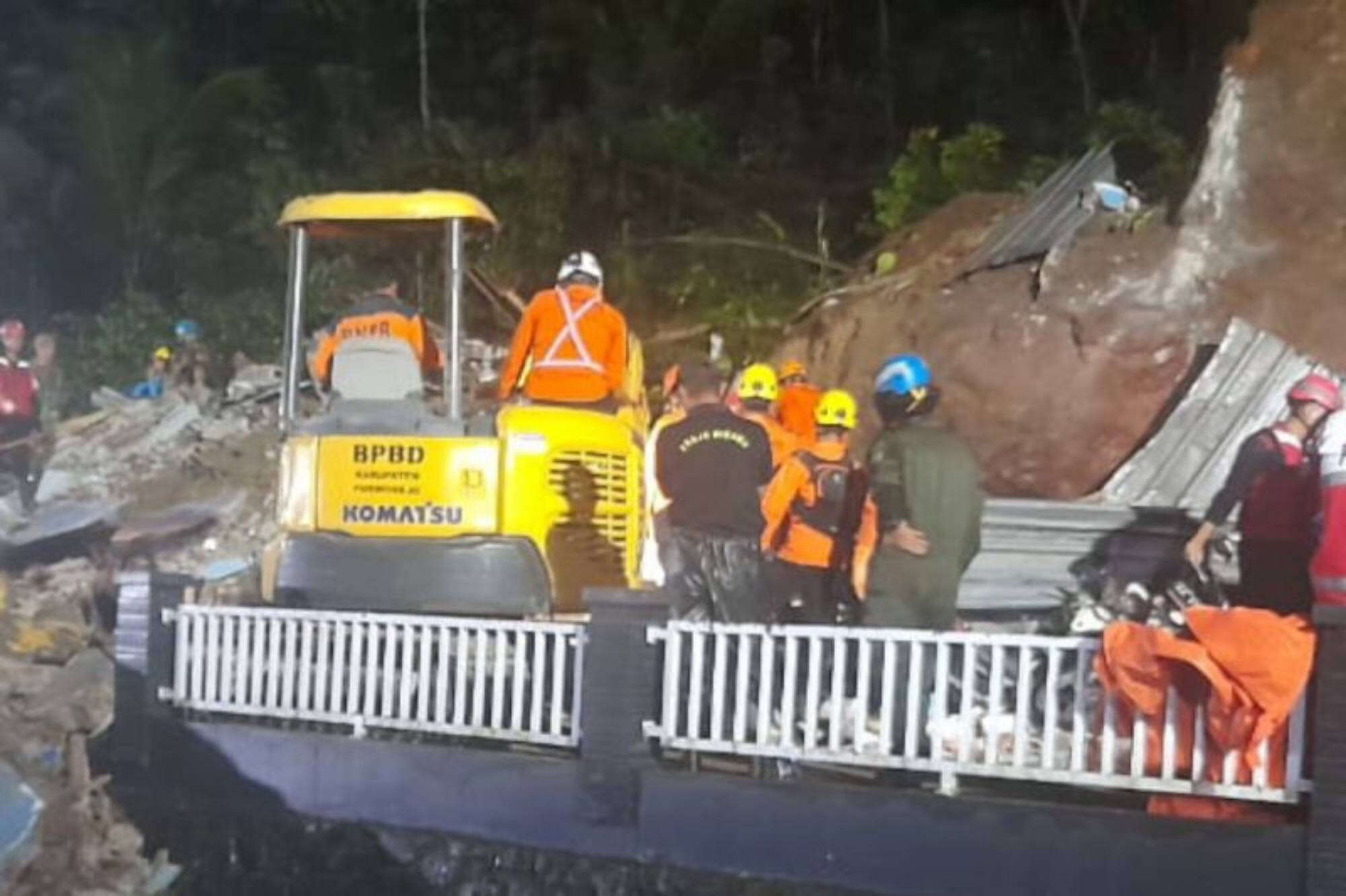 Satu Keluarga di Bruno Purworejo Tertimbun Longsor, 3 Orang Meninggal