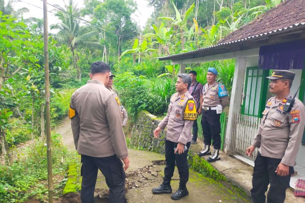 Rumah Rusak Akibat Tanah Bergerak, 23 Warga Trenggalek Mengungsi