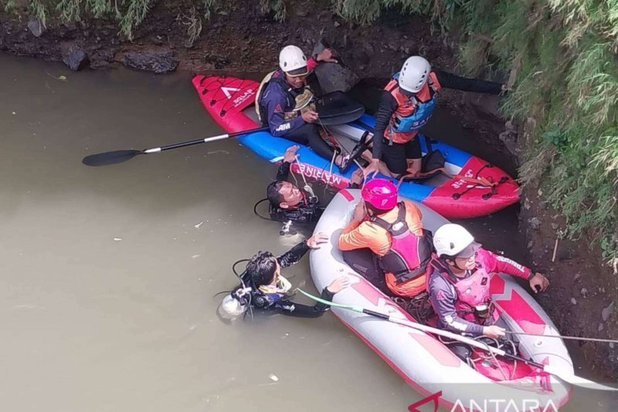 Hanyut di Sungai Ciliwung Bogor, Anak 13 Tahun Ditemukan Meninggal