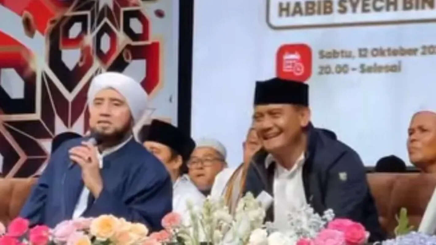 Habib Syech Sebut Ahmad Lutfi Tidak Pernah Berubah, Lalu Guyon Soal Peci